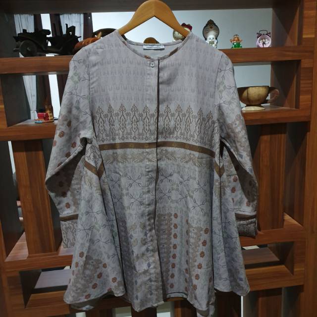 Sembalun top cream #sembalun #sembalun top #riamiranda #ria miranda