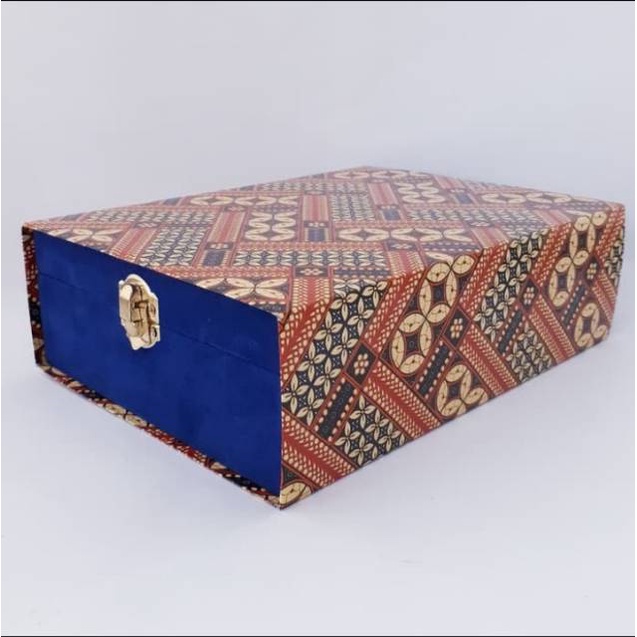 

Box Bludru untuk Akrilik kkn