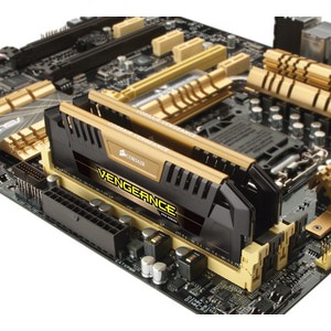 Corsair Vengeance Pro Gold 16GB (2x8GB) DDR3 (CMY16GX3M2A2400C11A)