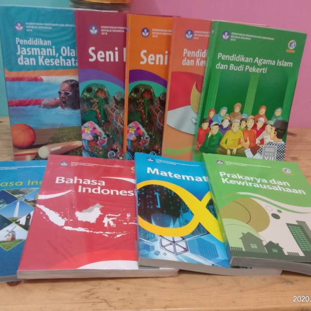 

Buku Paket SMA kelas XII /12 Diknas 12 Edisi Revisi 2018