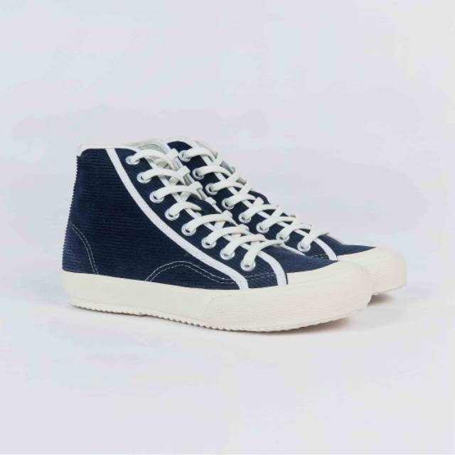 Sepatu Pijak Bumi SAKKA HI NAVY