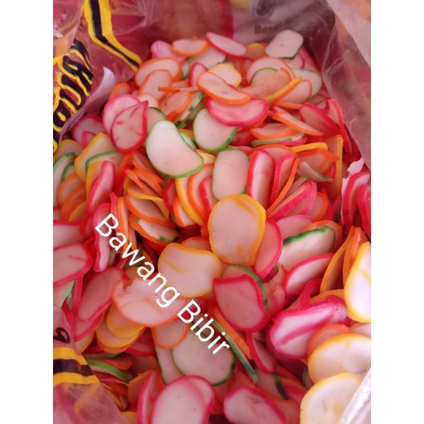 

( 1 BALL)KERUPUK MENTAH / KRECEK BAWANG BIBIR