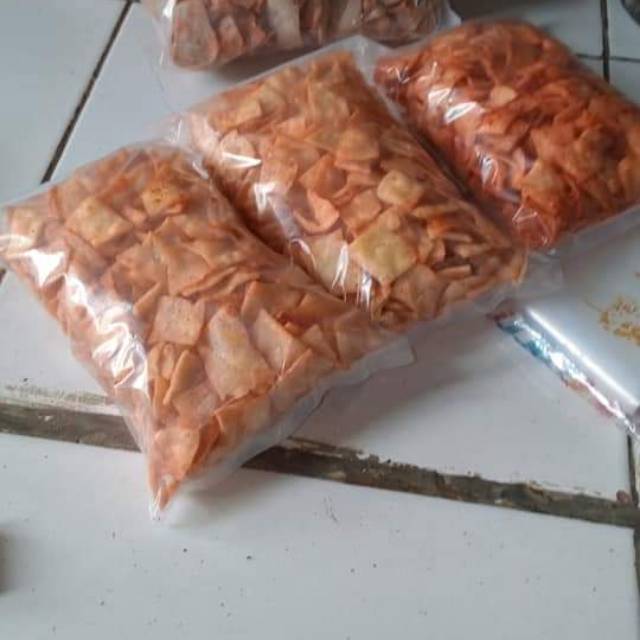 

GROSIR KERIPIK PANGSIT BALADO PEDAS AYAM BAWANG