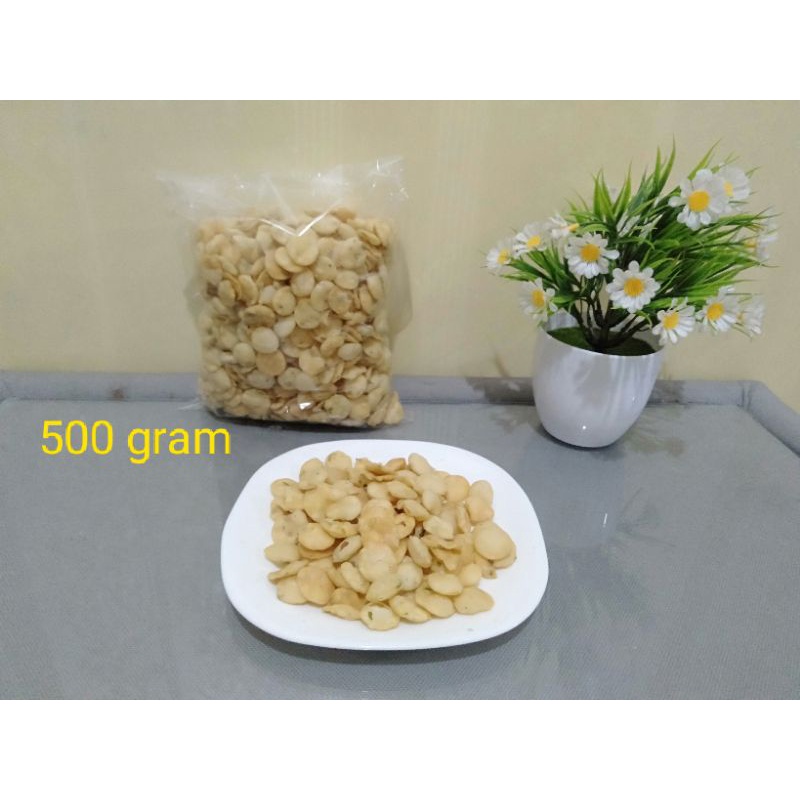 

keripik kancing rasa original dan pedas