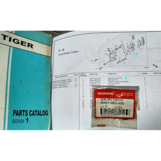 Seal set piston front disk brake Honda Tiger, original