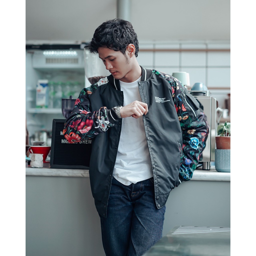 JAKET PRIA - JAKET BOMBER SALVIO HEXIA - JAKET BOMBER MOTIF - JAKET BASEBALL - JAKET PARASUT