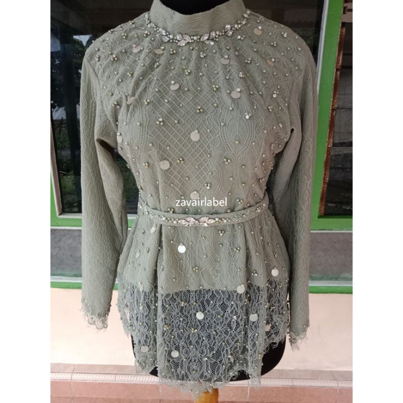 kebaya kain Cantily sage green
