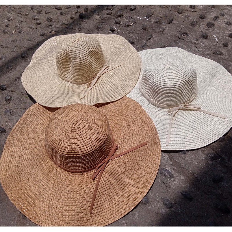 TOPI PANTAI ANYAMAN ROTAN IMPORT