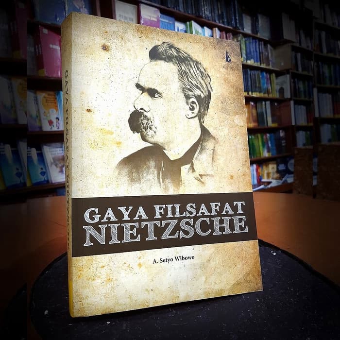 Gaya Filsafat Nietzsche
