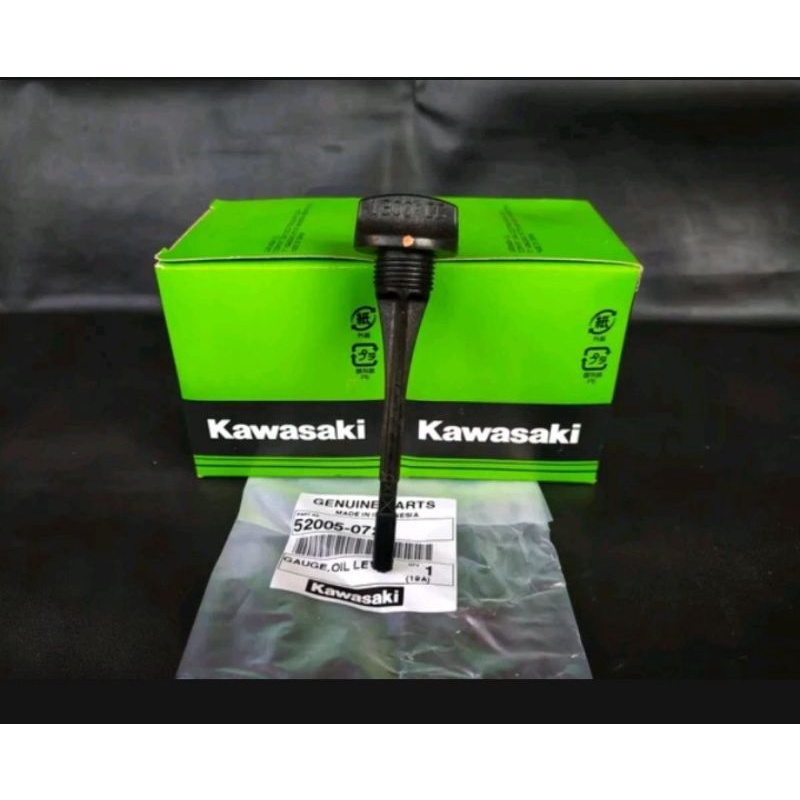 tutup oli mesin KLX 150 original