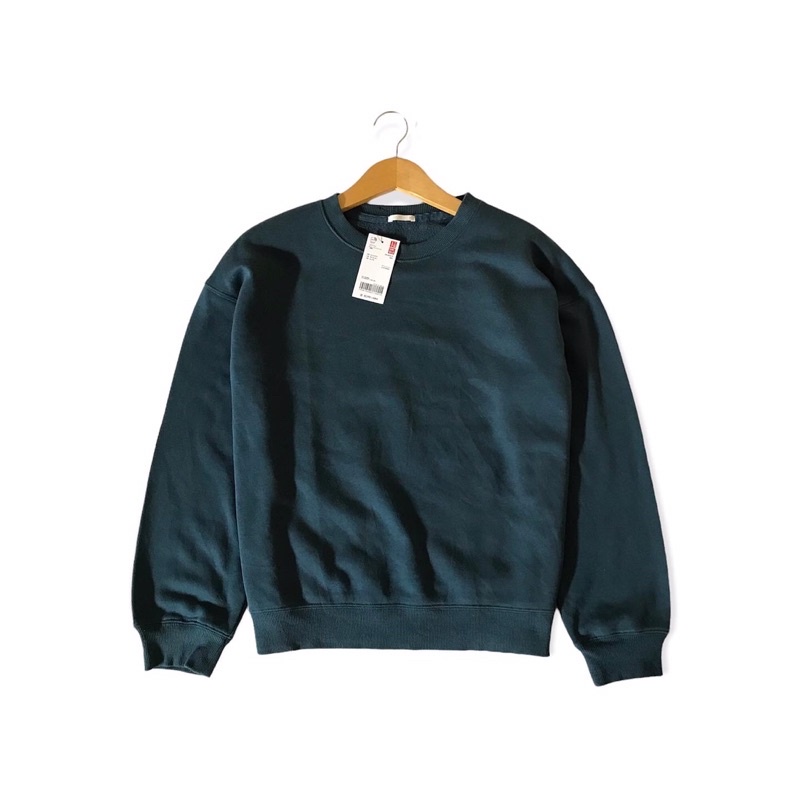 Crewneck Gu by Uniqlo