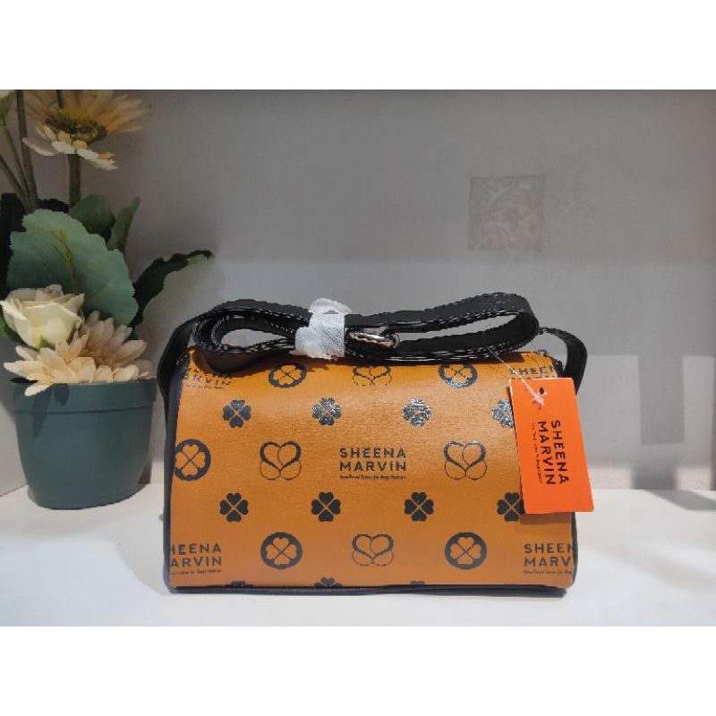 ARA SHEENA BAG by Sheena Marvin
