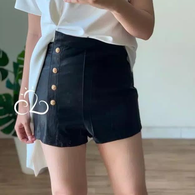 Clouwny - leather hotpants . Import HK hotpants Segera Dapatkan