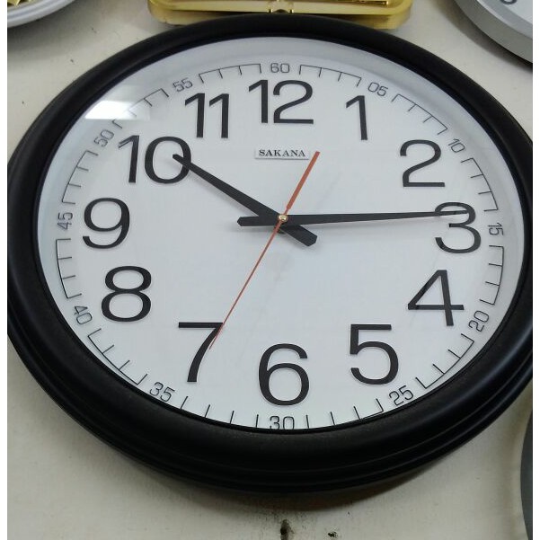 Jam Dinding Sakana Besar