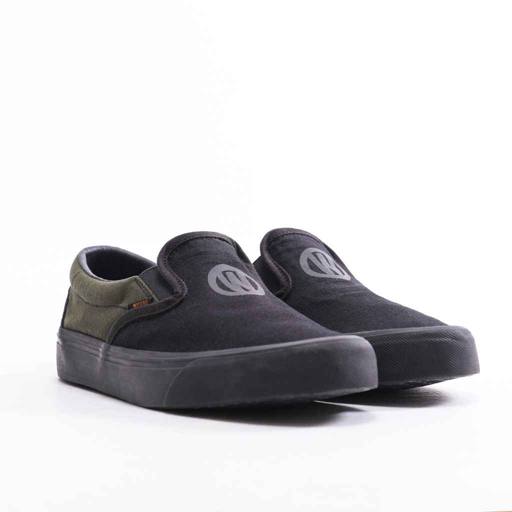 WISED | OVERDRIVE BLACK | SHOES SLIP ON