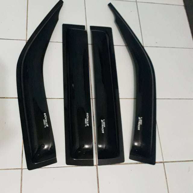 Talang Air Mobil mitsubishi L200 Strada
