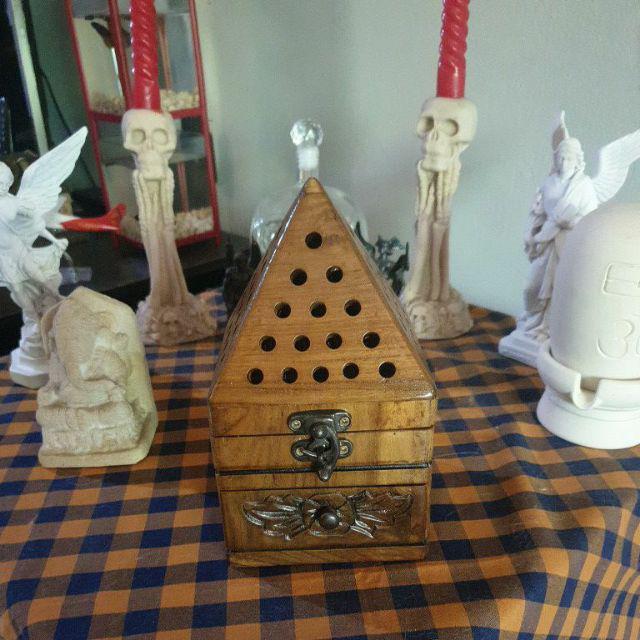 Mabkhara Tempat Bakaran Dupa Bukhoor Kerucut Kayu Jati