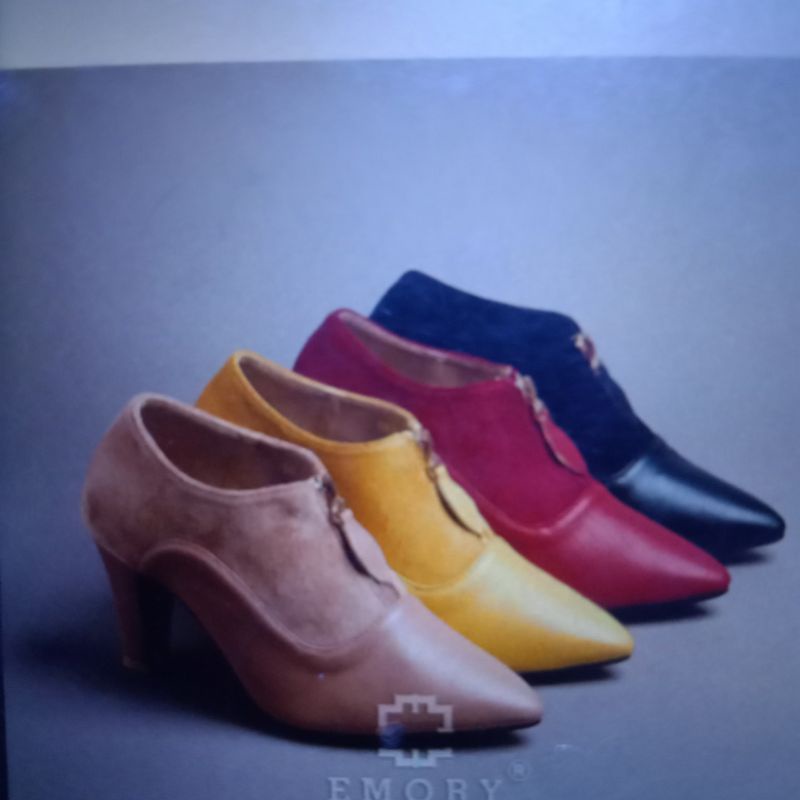 sepatu emory