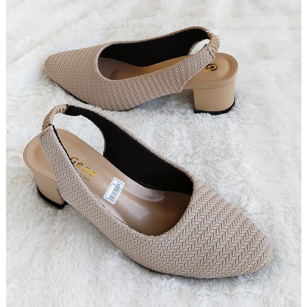 SANDAL SELOP DIXSI KARET BLKNG HAK 5CM