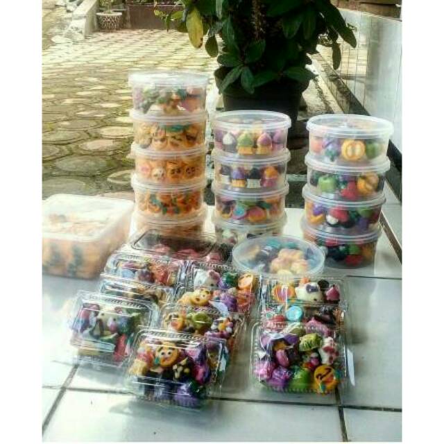 

COKLAT KARAKTER MOTIF LUCU TOPLES 250GR DAN 10 MIKA