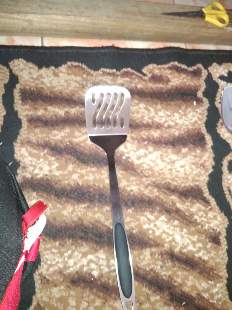Sutil Spatula Lubang Susuk Stainless Steel Murah Tebal Panjang 34 Cm Tipe C