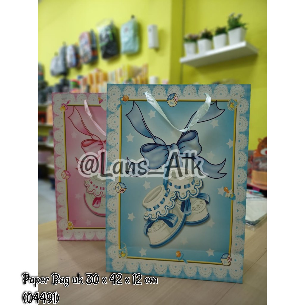

Paper Bag Kado / Paper Bag Besar 30 x 42 x 12 cm / Goodie bag