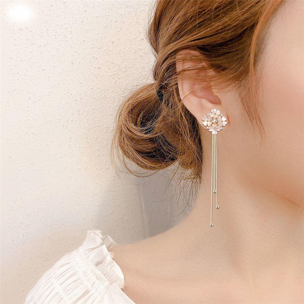 Mxbeauty Bunga Menjuntai Anting Punk Hip Hop Elegan Perempuan Halus Gadis Stud Earrings