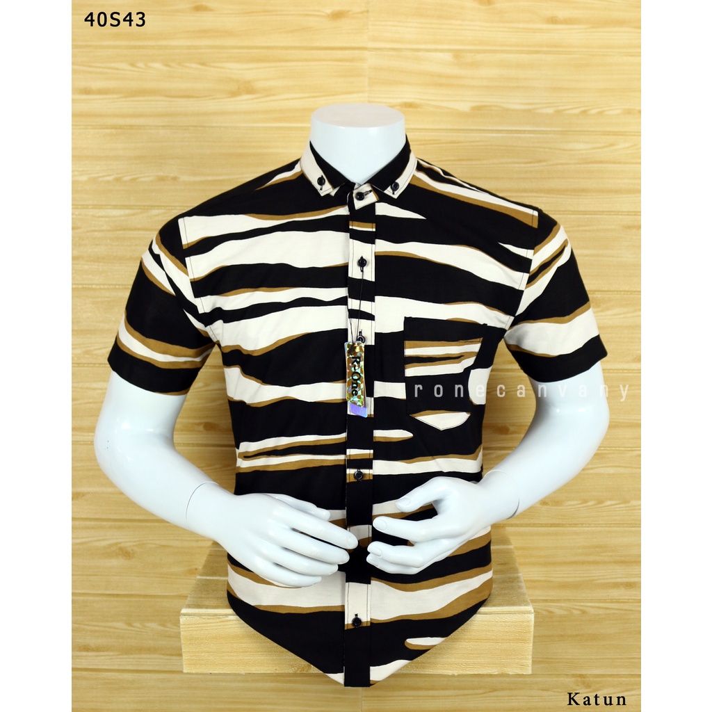 Kemeja Pria Lengan Pendek Motif Abstrak Best Seller Warna Biru dan Gold Original Rone Canvany
