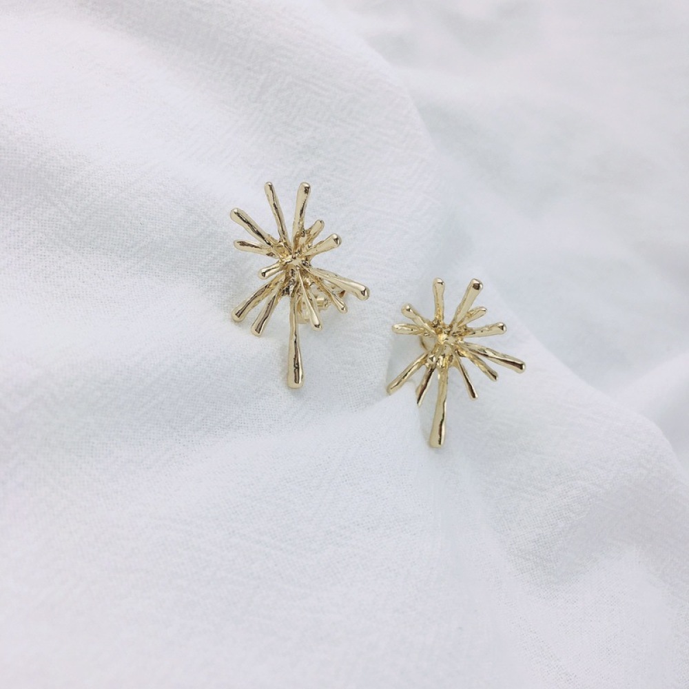 Anting Klip Tanpa Tindik Bahan Metal Warna Emas Untuk Wanita