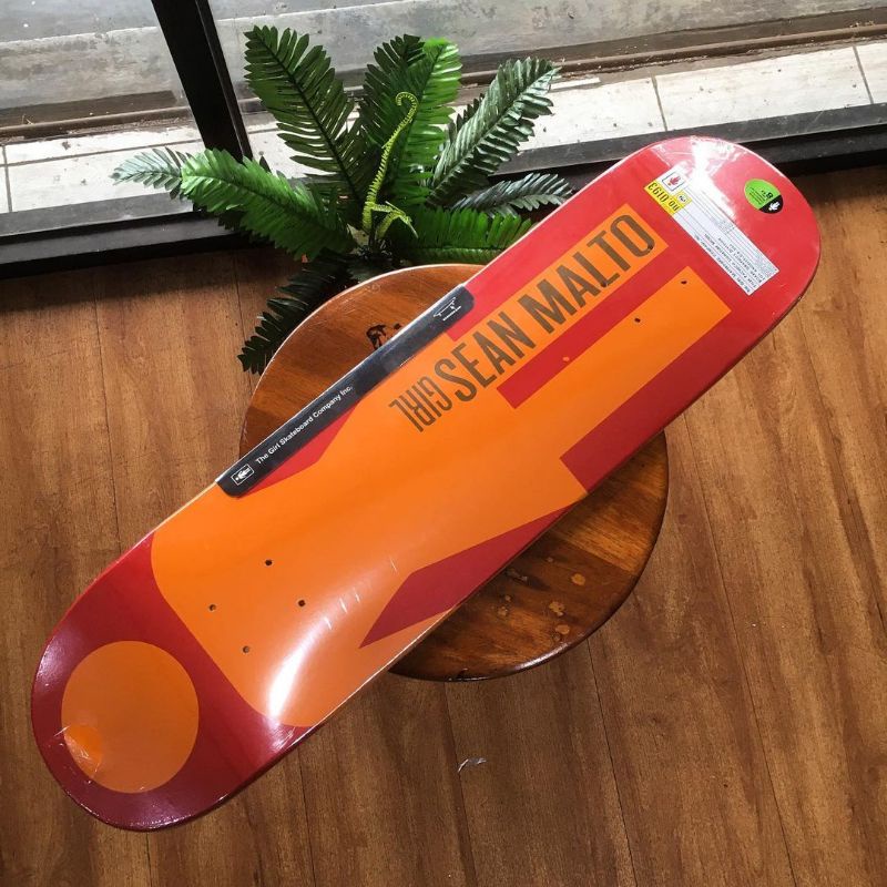 Deck Skateboard Girl