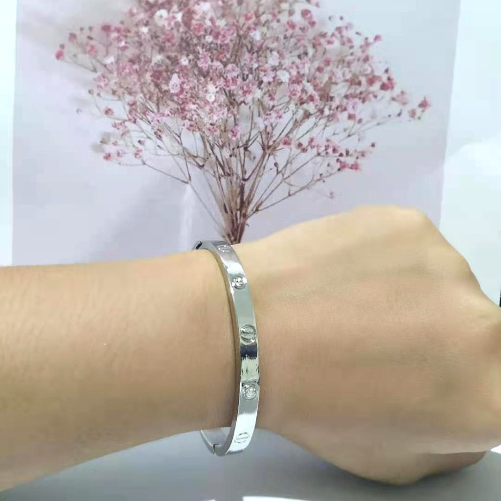 Gelang Tangan Titanium aksesoris Energi Magnetik Om Mani Padme Hum Untuk Wanita