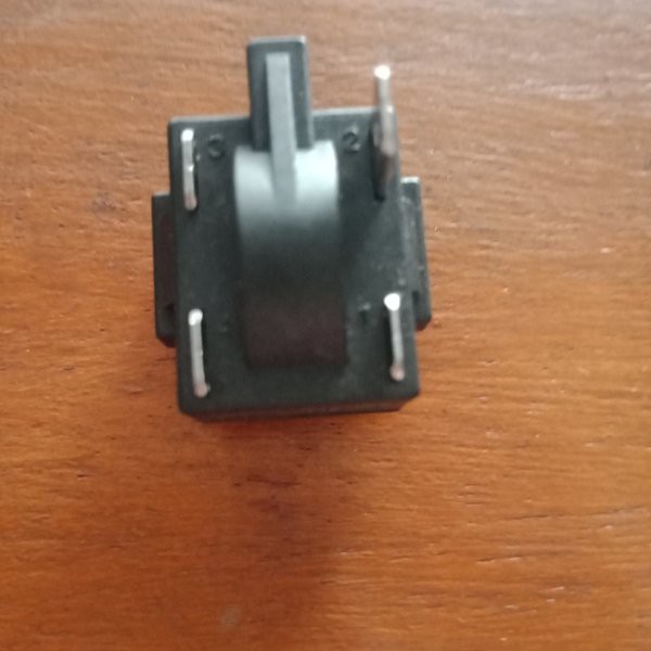 Relay PTC Kulkas 1 Pintu Sharp 1 Pin Socket Kanan Original