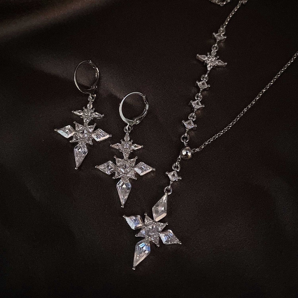 Kalung Bentuk Bintang Bahan Stainless Steel Untuk Wanita