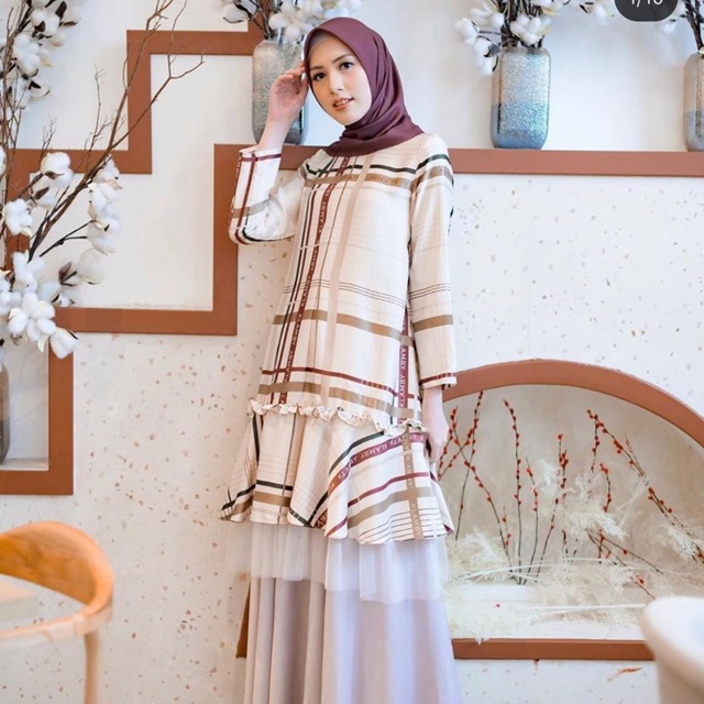 Akasha Tunik WearingKlamby