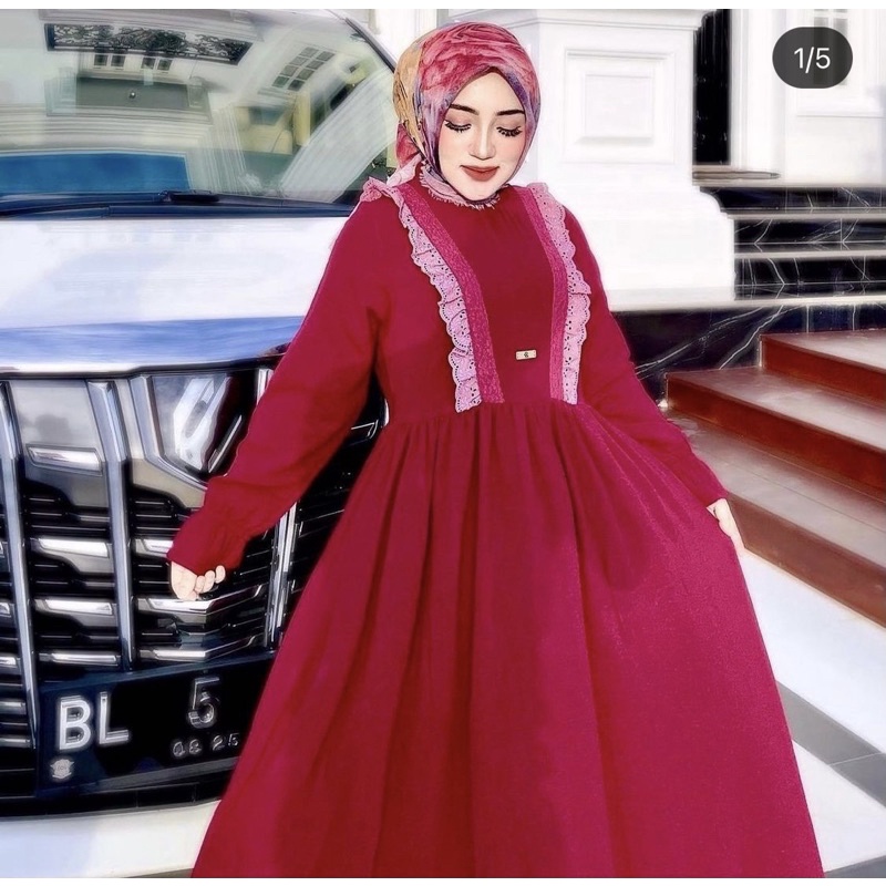 Dress brukat by Shella Saukia