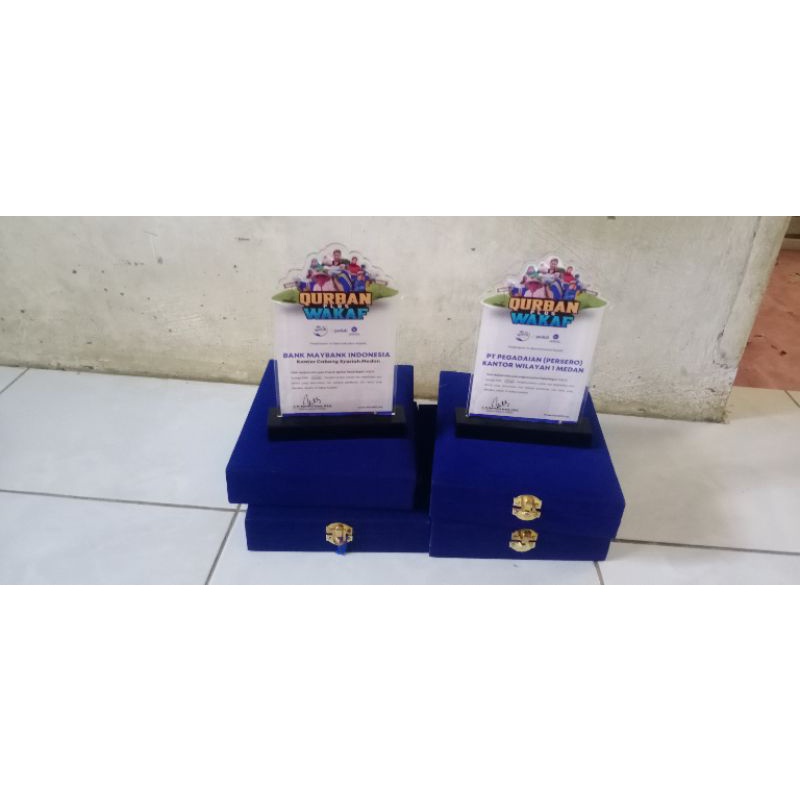 

plakat akrilik cantik