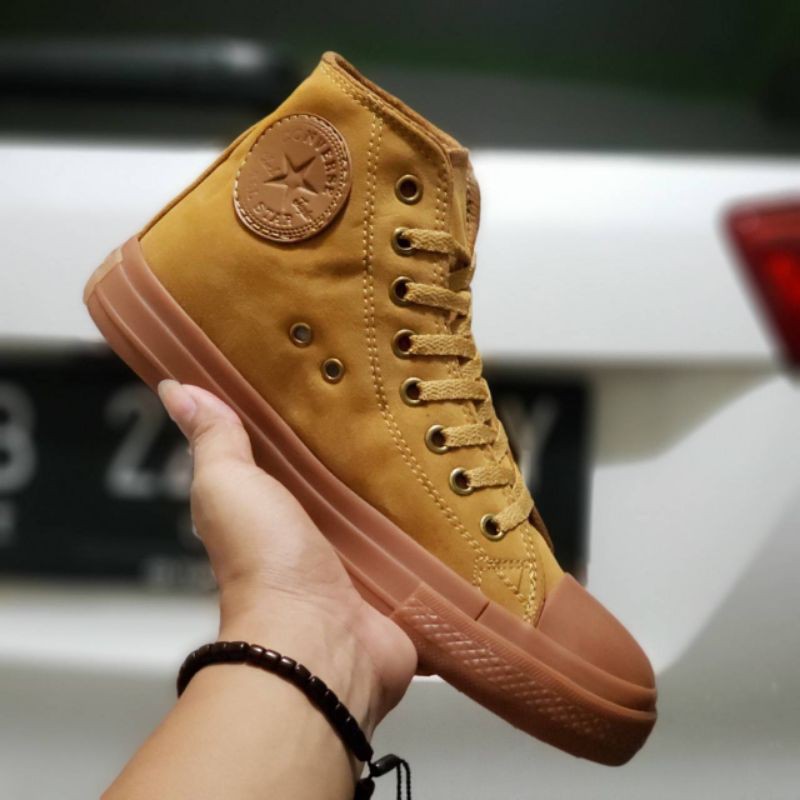 Sepatu Converse Suede Hi Premium Grade Ori. Free Kaos Kaki. Unisex Size 37-43