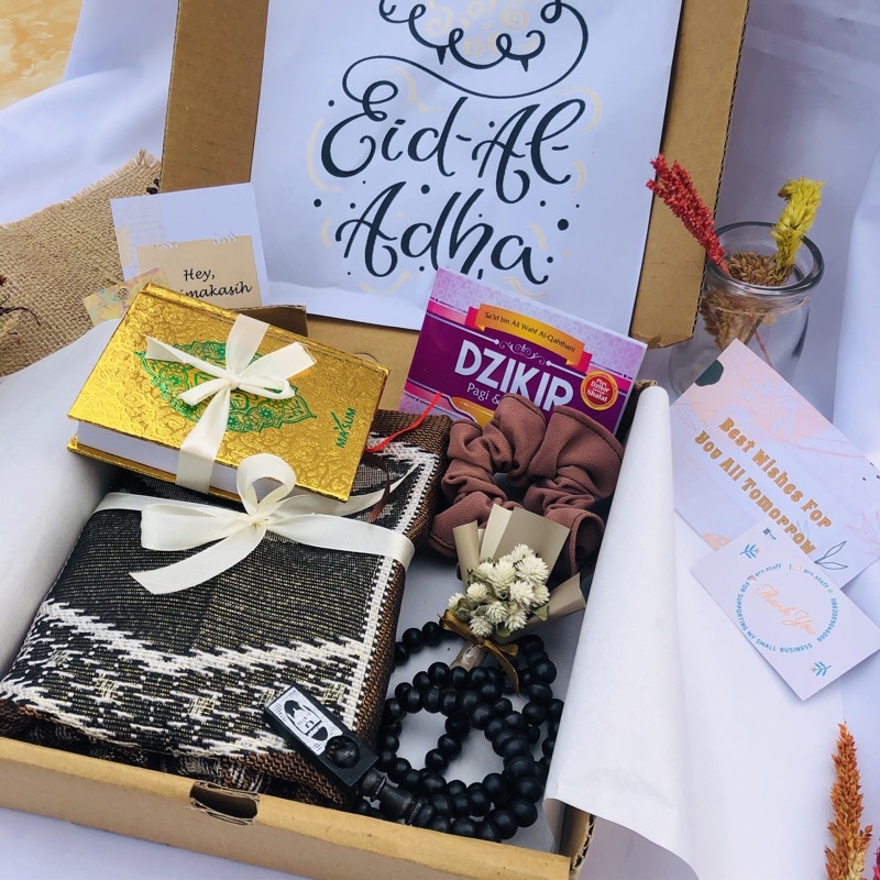 HAMPERS ULTAH SPESIAL RAMADHAN COWOK CEWEK / Hampers Hadiah wisuda kado wedding gift box parcel termurah hampers ulang tahun bulan puasa ldr jumatan kado pacar hadiah pasutri wedding unik alat sholat hadiah hari raya idul fitri lebaran