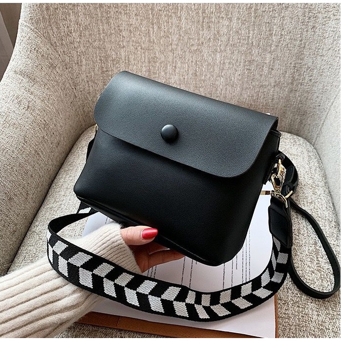 TAS SELEMPANG WANITA IMPORT C5642 TAS FASHION WANITA TAS IMPORT MURAH BAGUS TERLARIS SLINGBAG WANITA