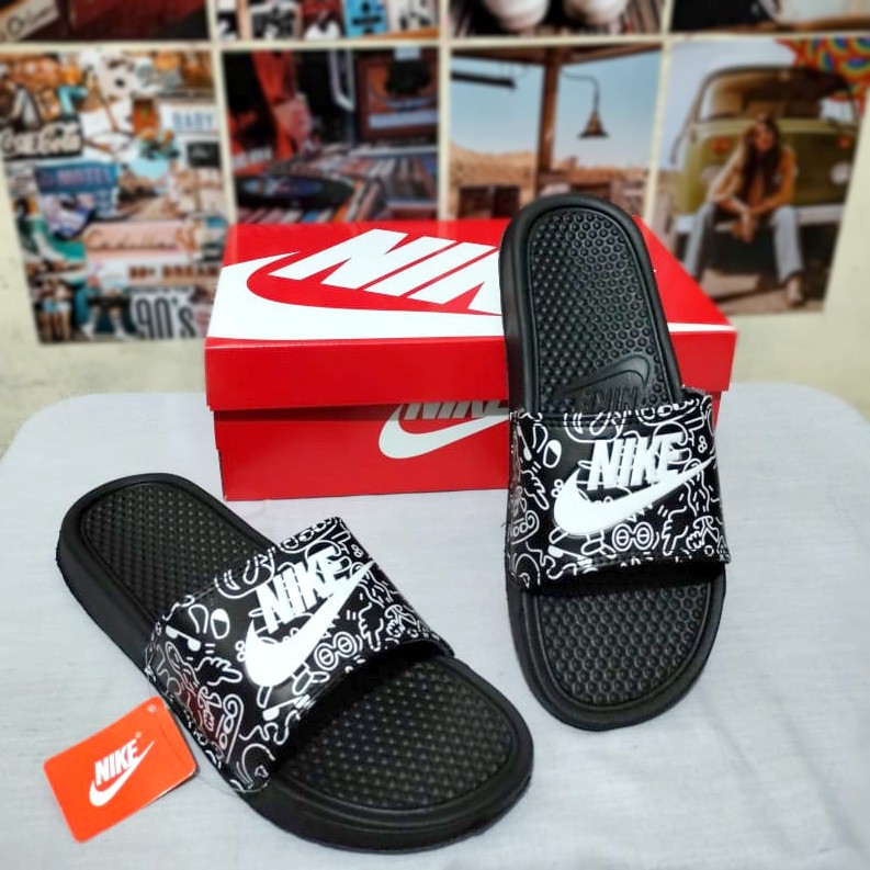 SANDAL SLOP NIKE BENASSI SELOP HITAM POLOS DOODLE PRIA WANITA TERMURAH SLIDE SENDAL MURAH FLIP FLOP-1