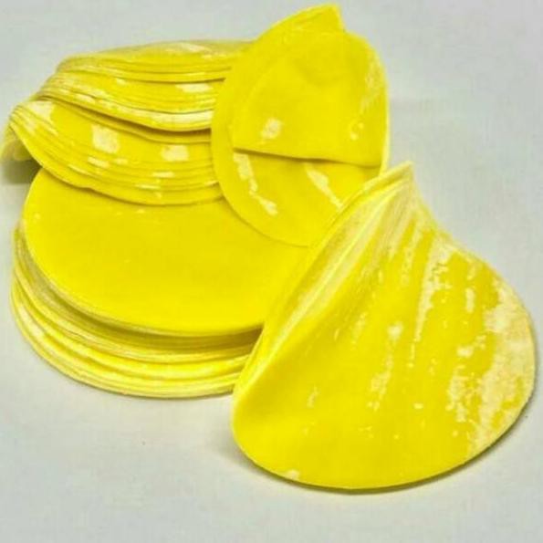 

FastPacking Kulit Dimsum Isi 25 Lembar Kulit Gyoza Kulit Pangsit Bulat 8cm Warna Kuning