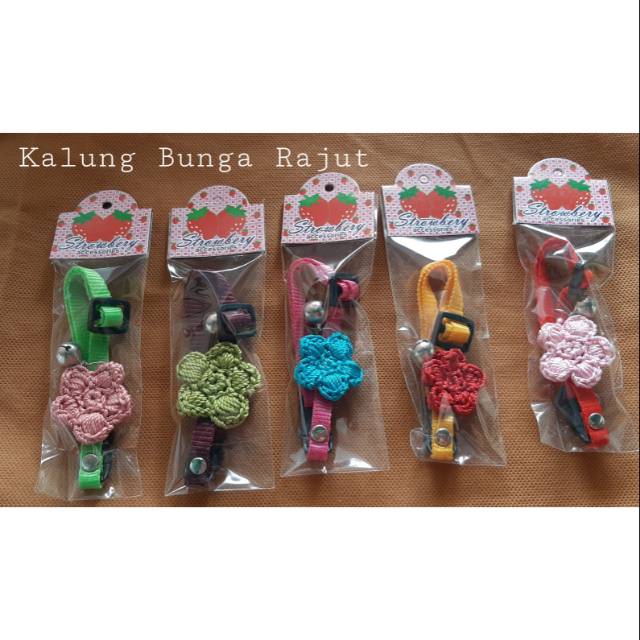 Kalung kucing bunga rajut