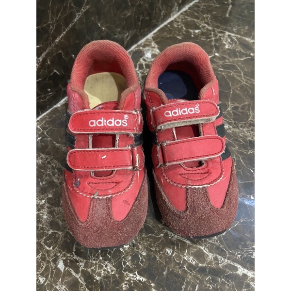 Sepatu Adidas anak laki laki 2 tahun