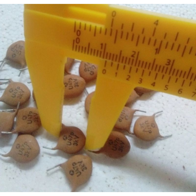 Kapasitor keramik type : U47P - 3KV. harga per 10pcs