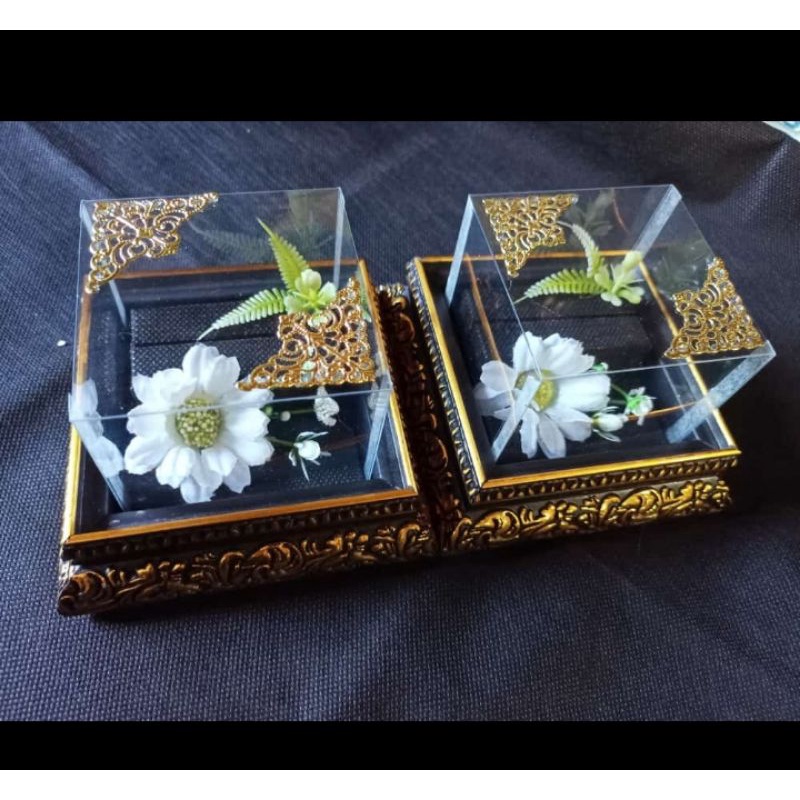 tempat cincin tunangan/ring box