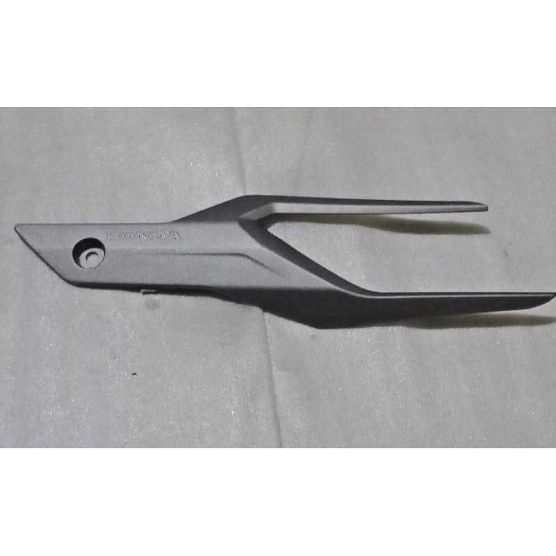 Garnis Garnish Cover Muffler Knalpot Silver Vario 125 & 150 Ori AHM