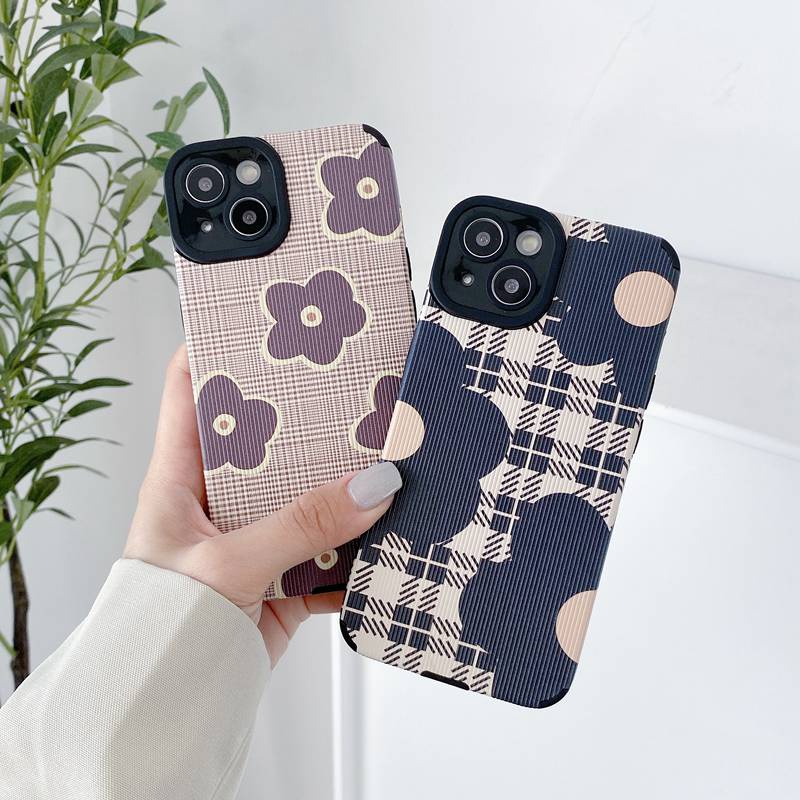 Soft Case Motif Bunga Kotak-Kotak Hitam Untuk iPhone 7 8 Plus X XR SE 2020 XS Max 11 13 Pro Max