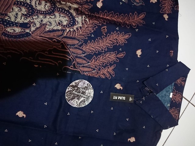 Kemeja Batik Pria Slimfit Lengan Panjang Premium Baju Batik Keren