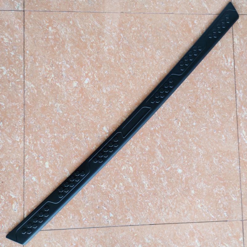 sealplate sill plate silplate pintu bagasi belakang mitsubishi xpander exceed sport ultimate LAMA LOGO hitam 2021 2020 2019 2018 2017 2016 2015 2014