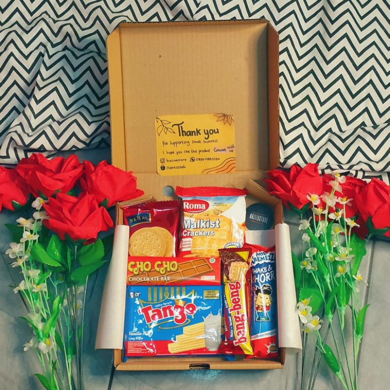 

Boxee snack biru